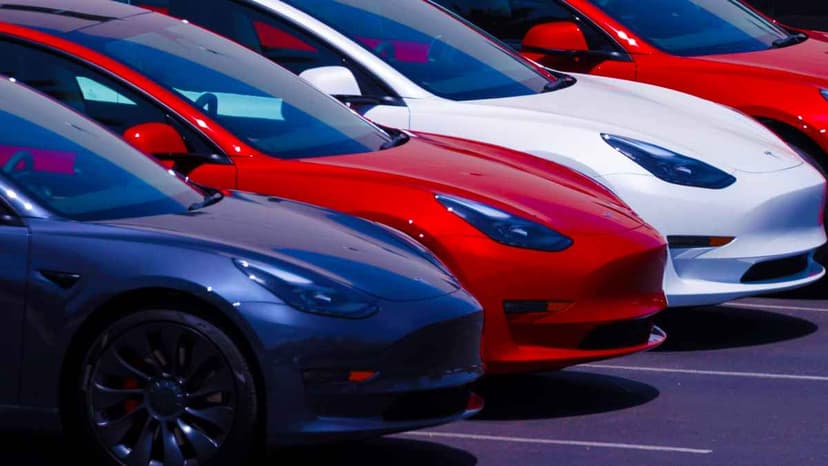 Tesla 1 Milyondan Fazla Aracını Geri Çağırdı