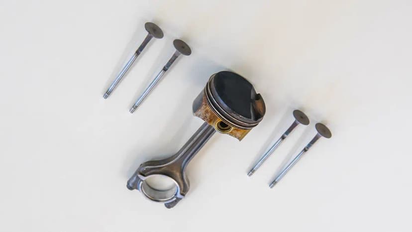 Biyel Kolu (Piston Kolu) Nasıl Çalışır? Piston ve Krank Mili Arasındaki Köprü