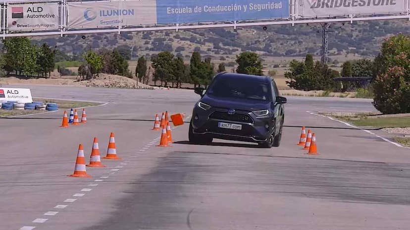 2021 Toyota Rav4 Plug-In Hybrid Geyik Testi Yayınlandı