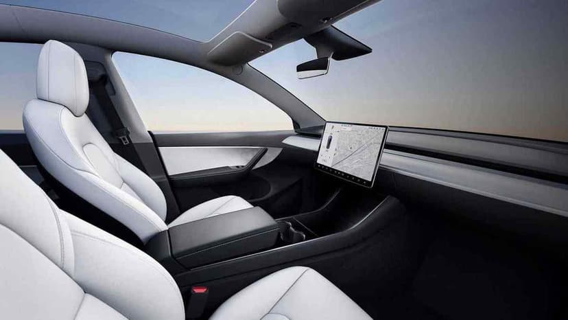 Tesla, Direksiyonu ve Pedalı Olmayan Araç Üretmek İstiyor