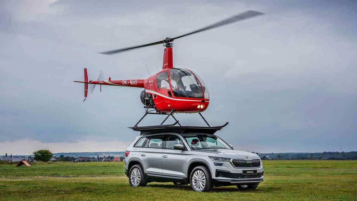 Skoda Kodiaq Modelinin Üstüne Helikopter İndi
