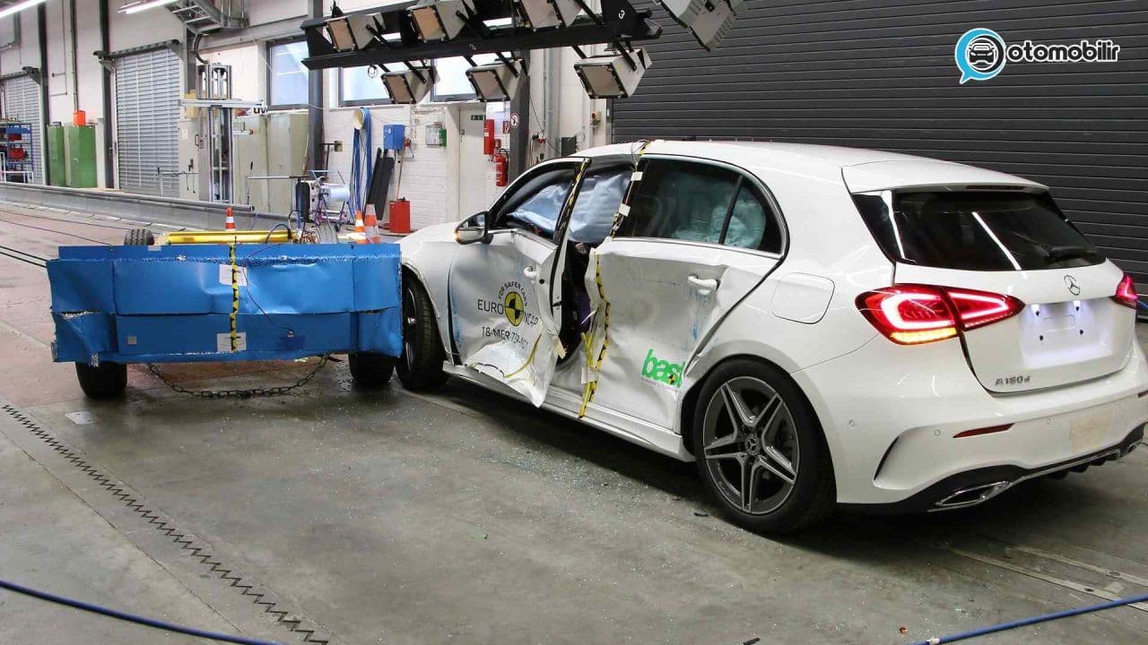 2018 Mercedes-Benz A-Seri̇si̇ Çarpışma Testi Yayınlandı