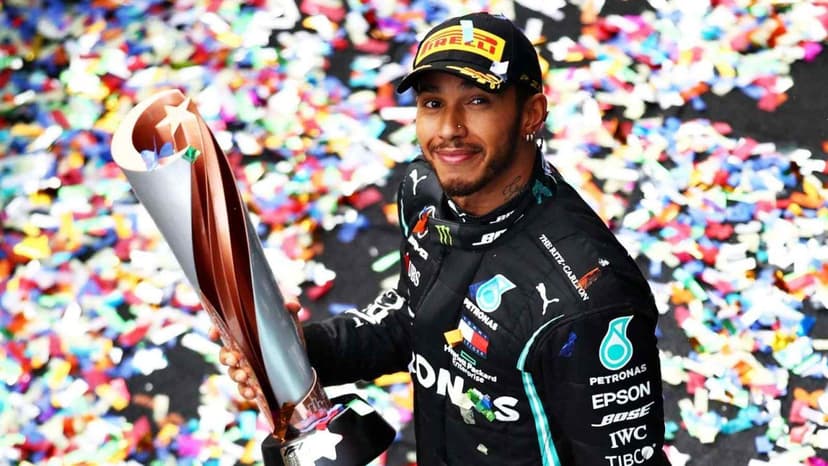 Lewis Hamilton Emeklilikten Vazgeçti