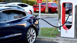 İtalya, Elektrikli Araç Alacaklara 6 Bin Euro Destek Verecek