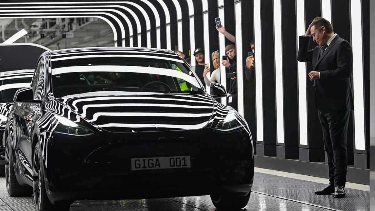 Tesla Avrupa’daki İlk Fabrikasını Almanya’da Açtı