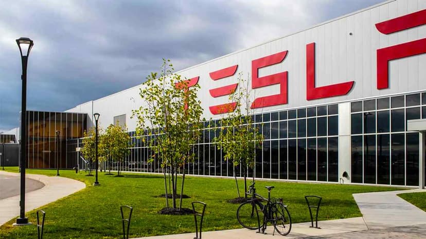 Tesla Almanya'daki Fabrikası İçin Onay Aldı