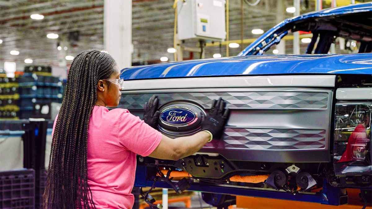 Otomotiv Devi Ford 8 Bin Kişiyi İşten Çıkaracak!