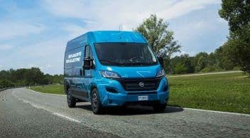 Fiat Ducato’ya 3 Ödül: “Yılın Minibüsü”, “Yılın Büyük Hacimli Vanı” ve “Yılın Vanı”