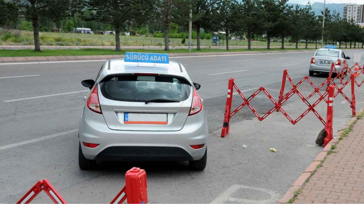 Sürücü Kursları Kapanma Noktasında