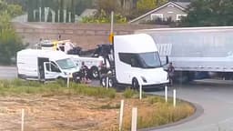 Tesla Semi Teslimatlar Başlamadan Yolda Kaldı