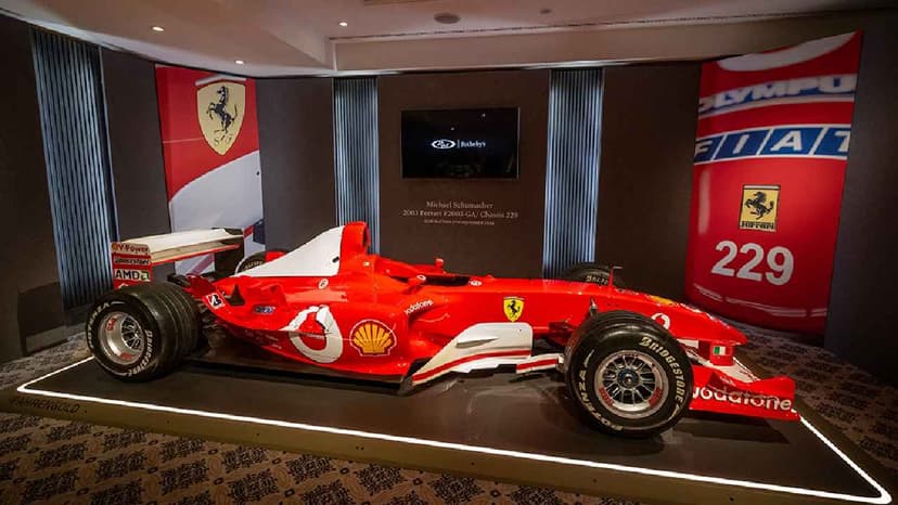 F1 Pilotu Michael Schumacher'in Şampiyon Olduğu Araç, Rekor Fiyata Satıldı
