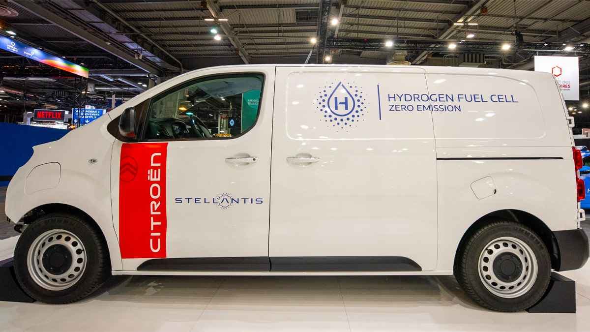 Stellantis, Paris Otomobil Fuarı’na Elektrikli Ürün Gamıyla Katıldı