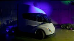 Tesla Elektrikli Kamyonunu 3 Yıl Gecikmeli Olarak Teslim Etti