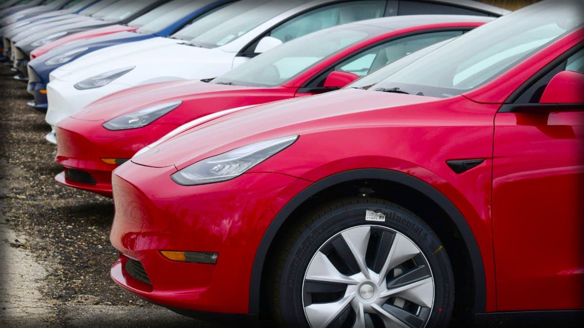 Tesla, Avrupa ve Asya’da Araç Fiyatlarında İndirim Yaptı