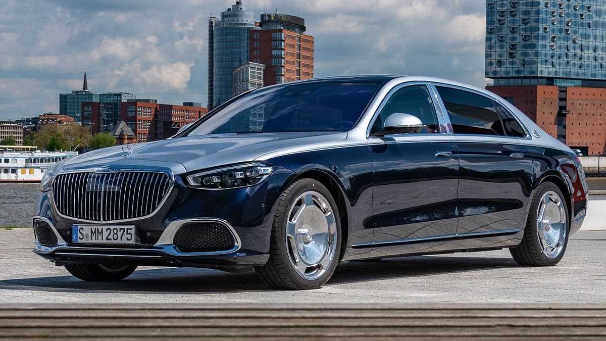 Mercedes-Benz, İsrail’e 1 Milyon Euro’luk Yardım Yaptı