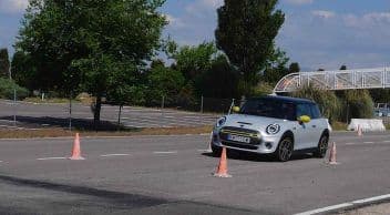 Mini Cooper Se 2020: Yol Tutuş Testi
