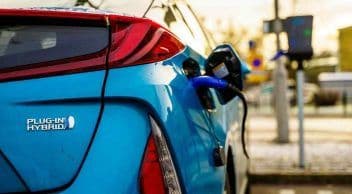 Renault ve Geely Hibrit Otomobil Üreteceklerini Açıkladı