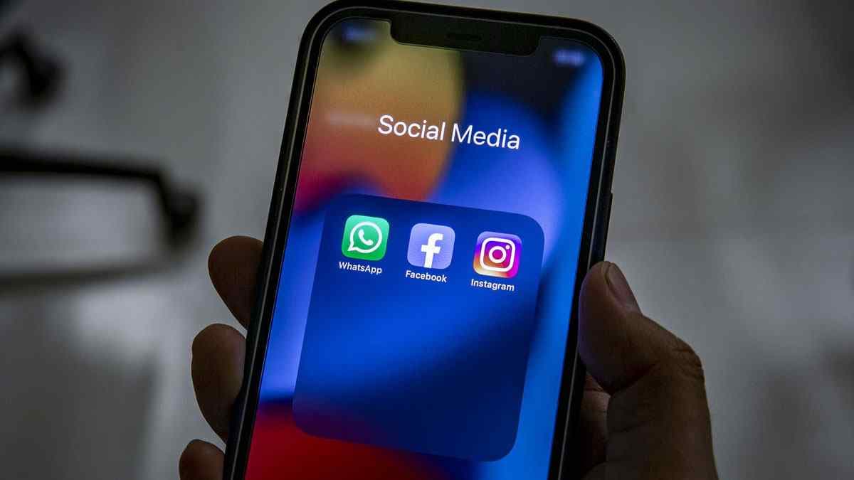 Facebook Çökmesiyle Mark Zuckerberg ne Kadar Zarar Etti?