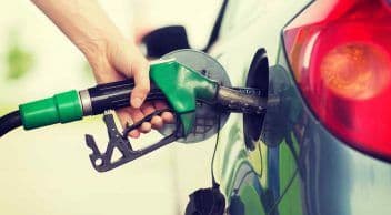 Son Dakika: Pazartesi Gecesi Benzine Büyük Zam!
