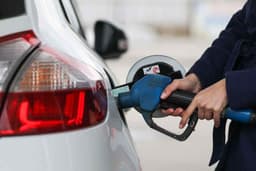 Benzin ve Motorine Büyük Zam