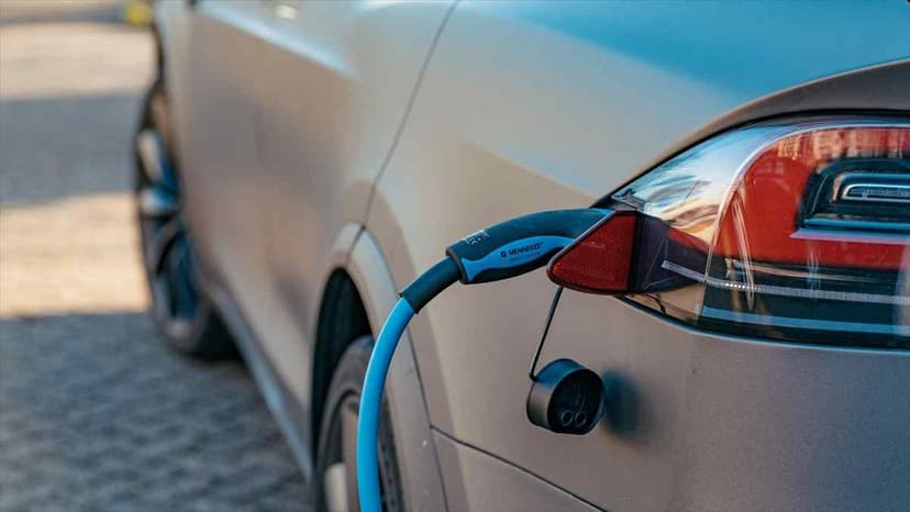 Petrol İthalatı 2030'A Kadar 2,5 Milyar Dolar Azalabilir