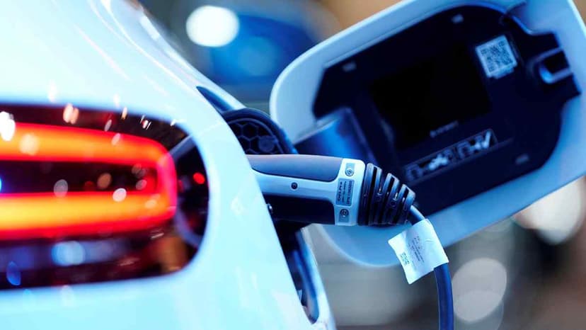 Benzin ve Motorinle Çalışan Araçların Üretimini Durdurdu