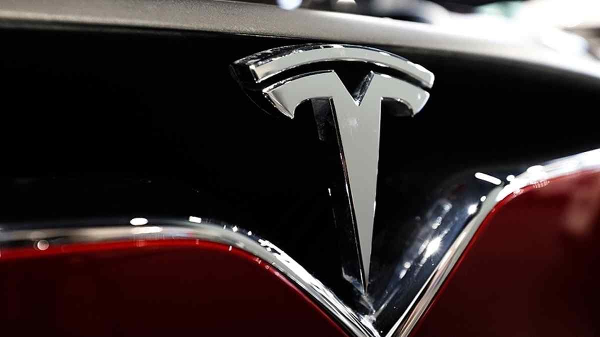 Tesla Modellerine Türkçe Dil Desteği Gönderilmeye Başlandı