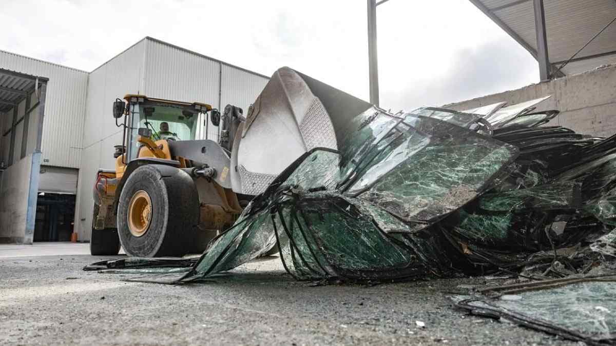 Otomobillerde Hasarlı Camları Geri Dönüştürüp Yeniden Kullanacak