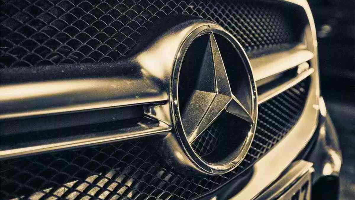 Mercedes, 300.000’Den Fazla Aracını Geri Çağırıyor!