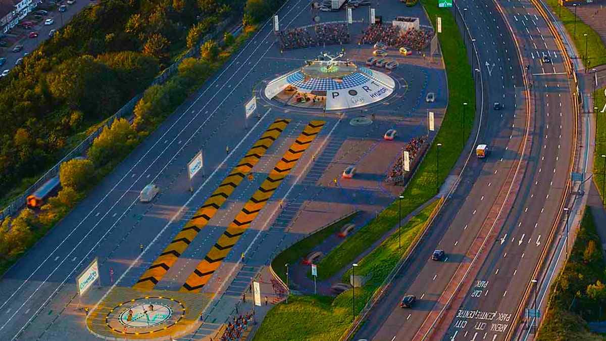 Dünyanın İlk Uçan Araba Havalimanı Açıldı