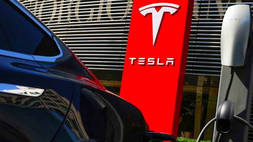 Tesla'dan Yıl Sonu İndirimi