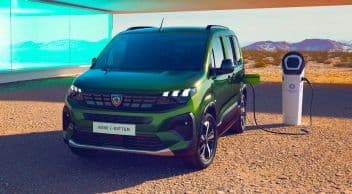 Peugeot, E-Rifter’ın Yenilenmiş Versiyonunu Elektrikli Hafif Ticari Araç Serisinde Tanıttı