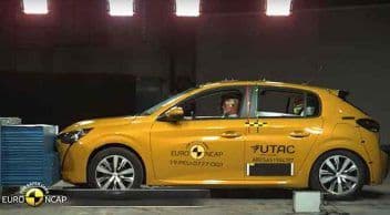 Yeni 2019 Peugeot 208 Çarpışma Testi