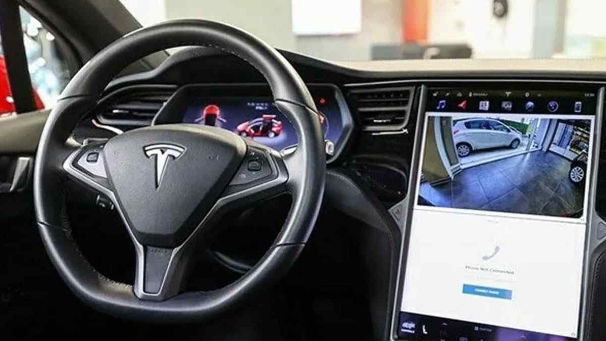 Tesla’nın ‘Otopilot’ Sürücü Destek Sistemine Soruşturma