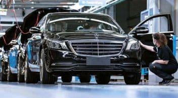 Mercedes Çip Krizi Nedeniyle Teslimat Süreleri bir Yıl Uzayacak