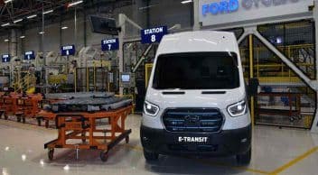 Ford’un İlk Elektrikli Ticari Modeli Ford E-Transit Hattan İndi