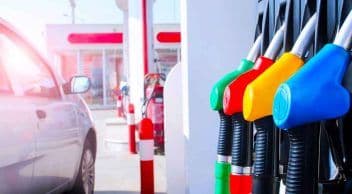 Benzin ve Motorin Fiyatlarında Büyük Zam Yürürlüğe Girdi