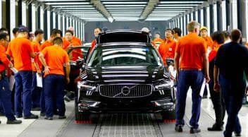 Ian Kasırgası Nedeniyle Mercedes ve Volvo Üretimlerini Durdurdu