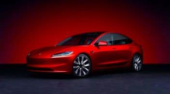 Yeni 2024 Tesla Model 3 Tanıtıldı: Daha Fazla Menzil Sunacak!