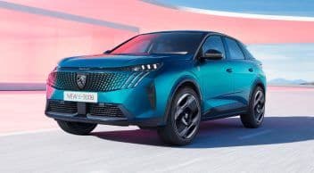Yenilenen ve Elektriklenen Peugeot 3008 Ortaya Çıktı