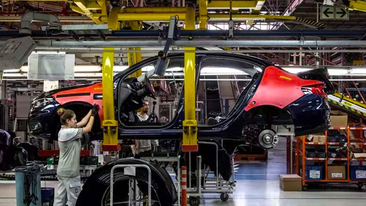Tofaş, Doblo Yerine 3 Yeni Model Üretecek Yönündeki İddiaları Yalanladı